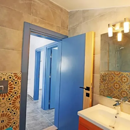 Muhtesem Meis Adasi Manzarali Dubleks Apartament
